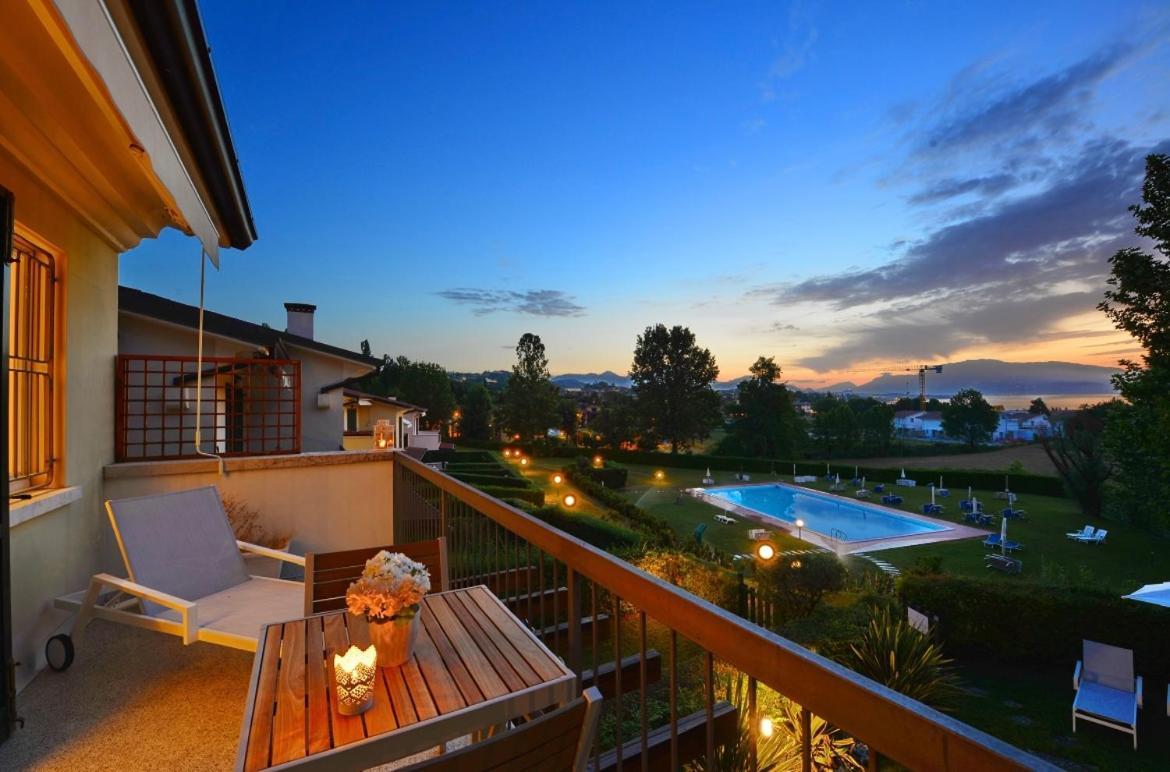 Italia Living Villa Padenghe sul Garda Exteriör bild